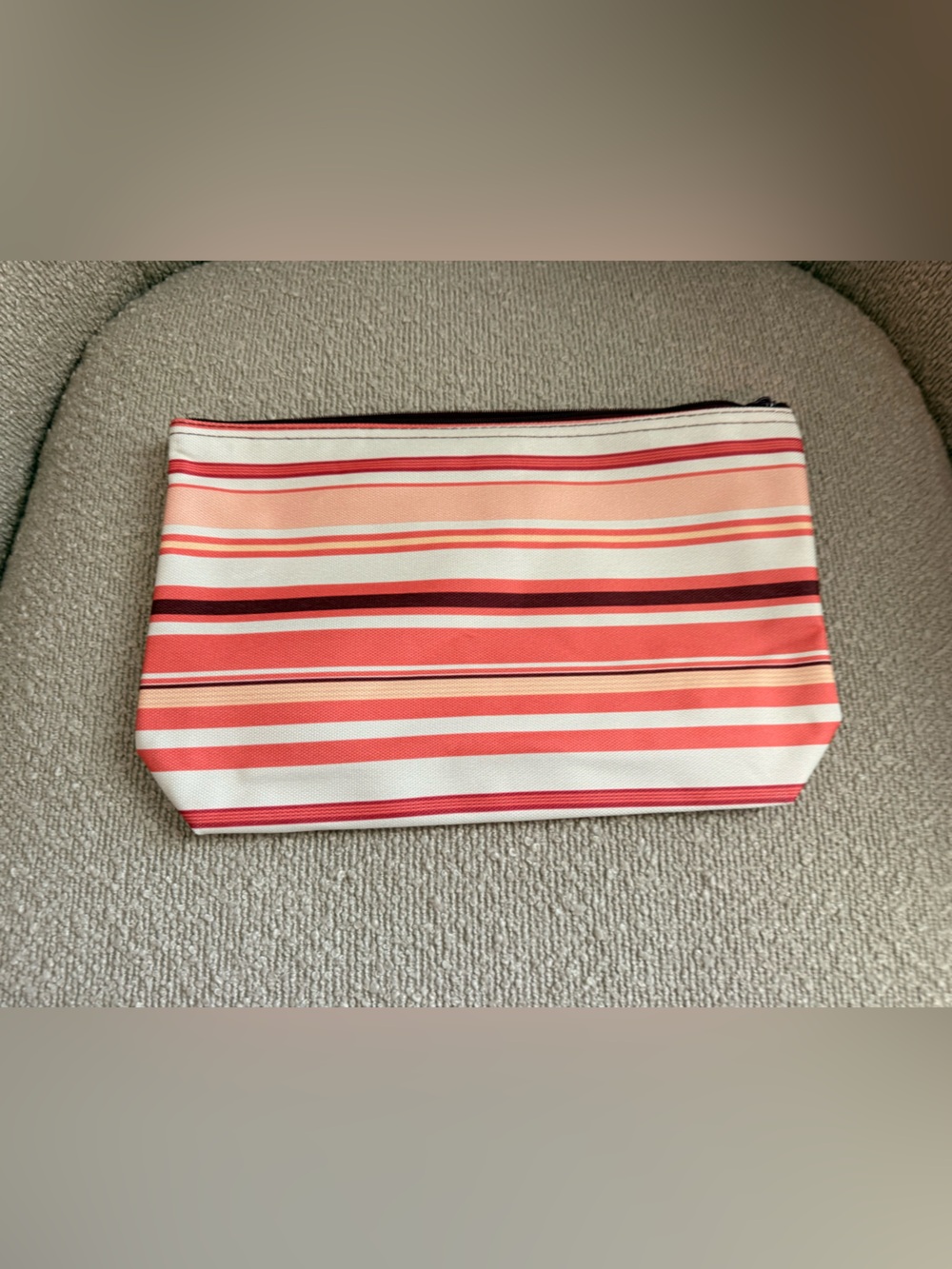 thirty-one Coral and White Striped pouch